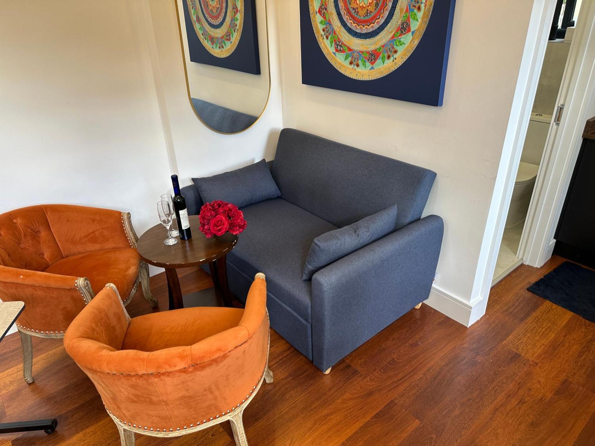Bespoke Gallery Guesthouse 헨던 외부 사진